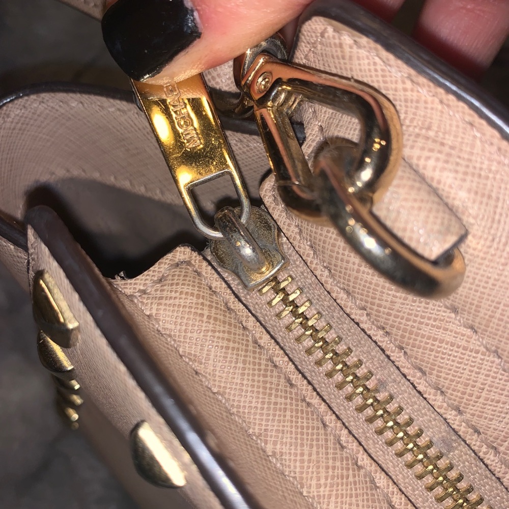 Michael Kors Crossbody Bag - Picture 3 of 4